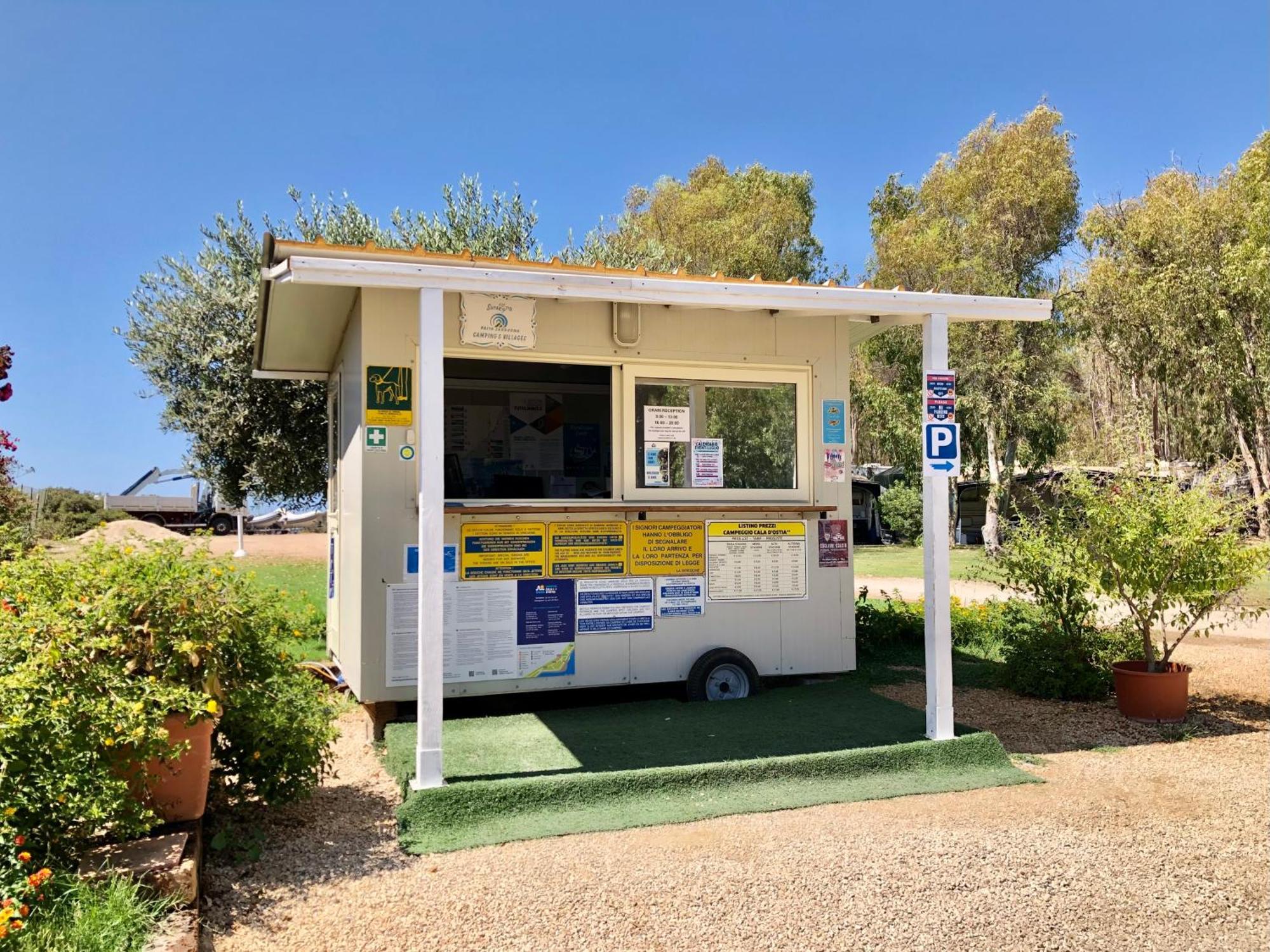 Camping Cala D'Ostia 풀라 외부 사진