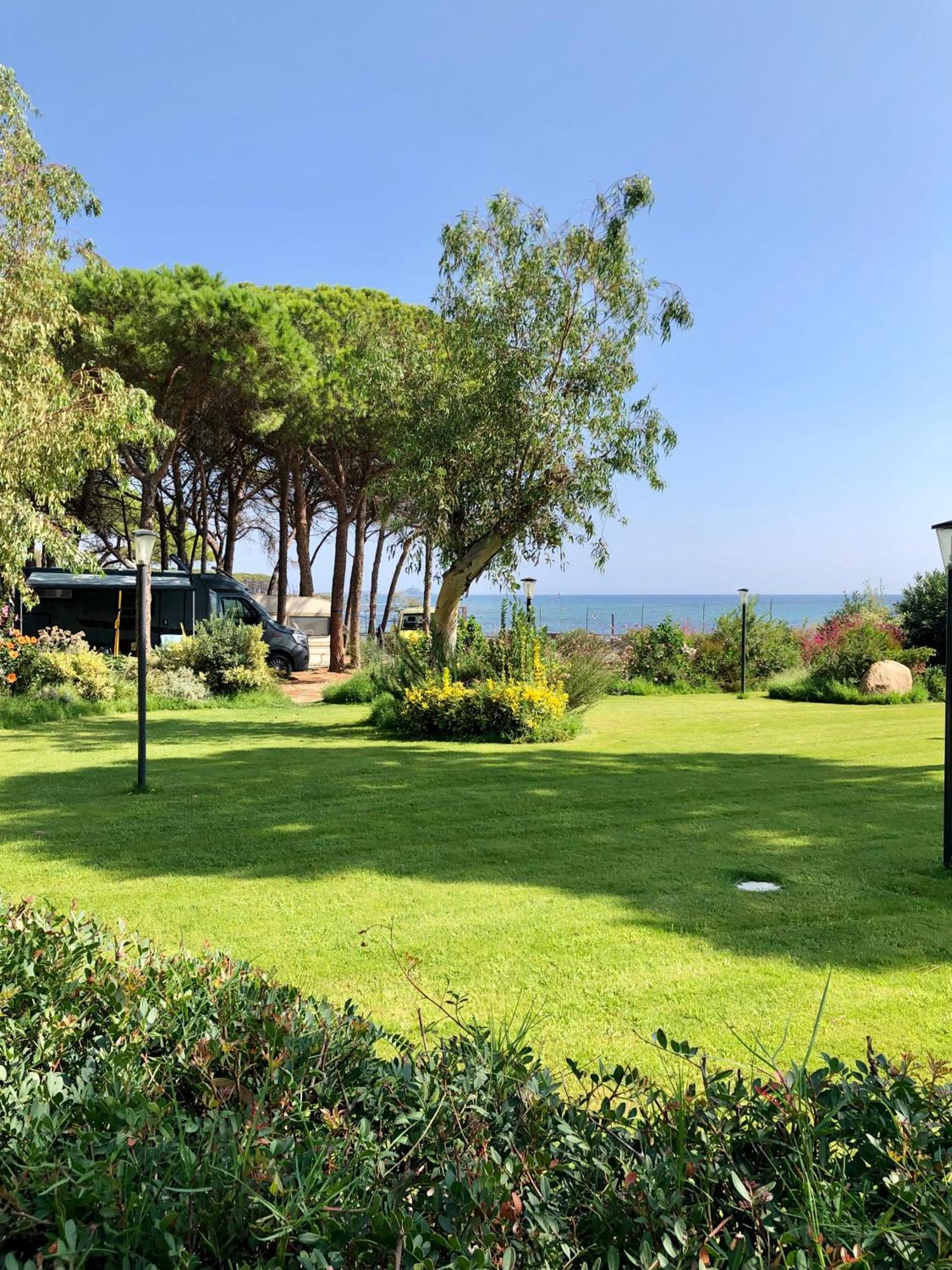 Camping Cala D'Ostia 풀라 외부 사진